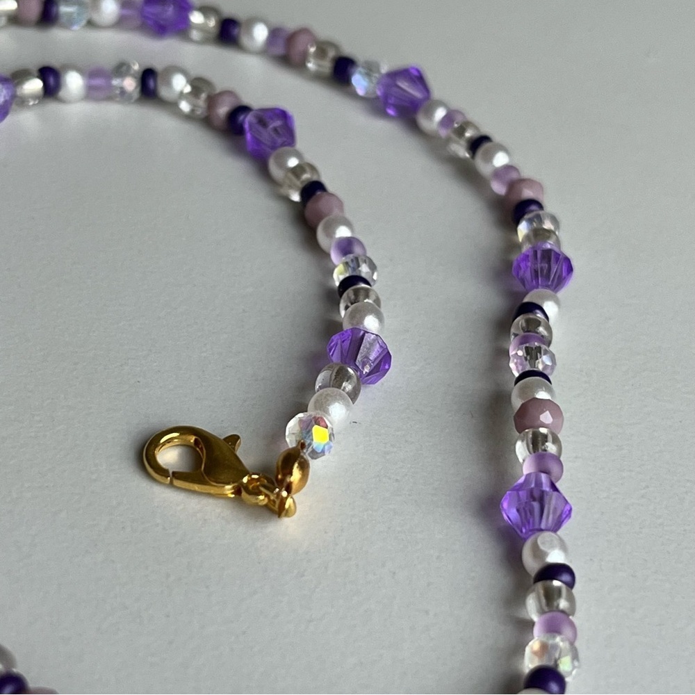 Handmade purple and white beaded necklace with real shell gold - Picture 9 of 9